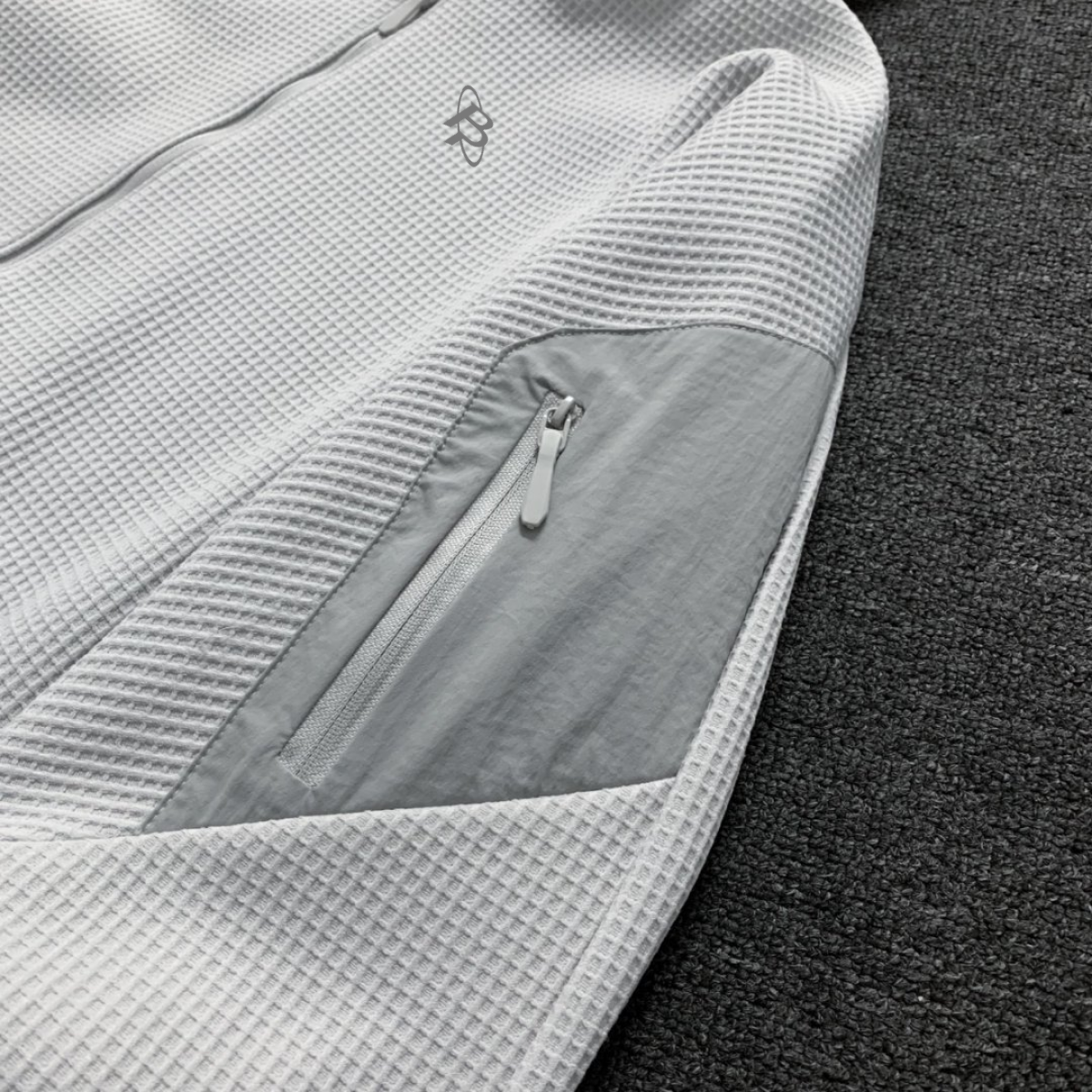 GRID ZIP HOODIE 6