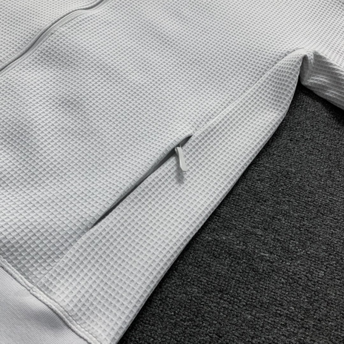 GRID ZIP HOODIE 7